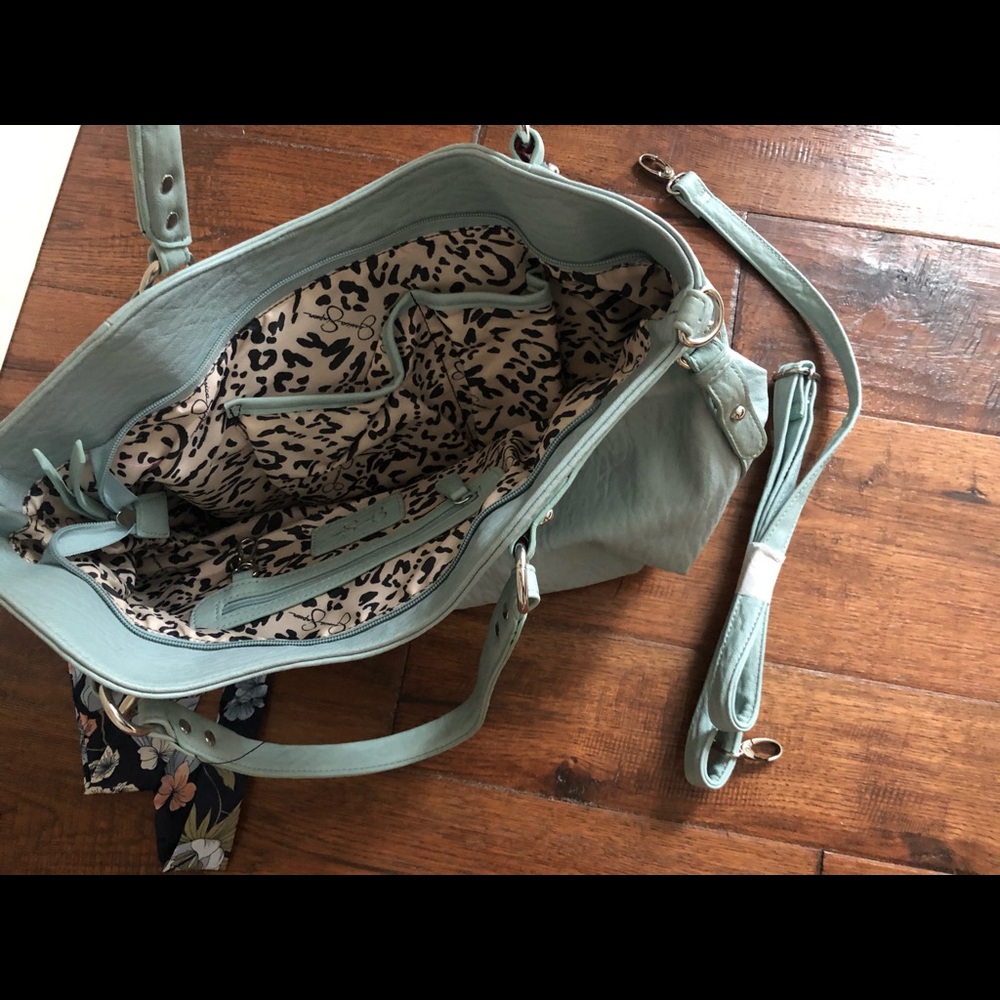 Jessica Simpson pale blue tote - Picture 4 of 4